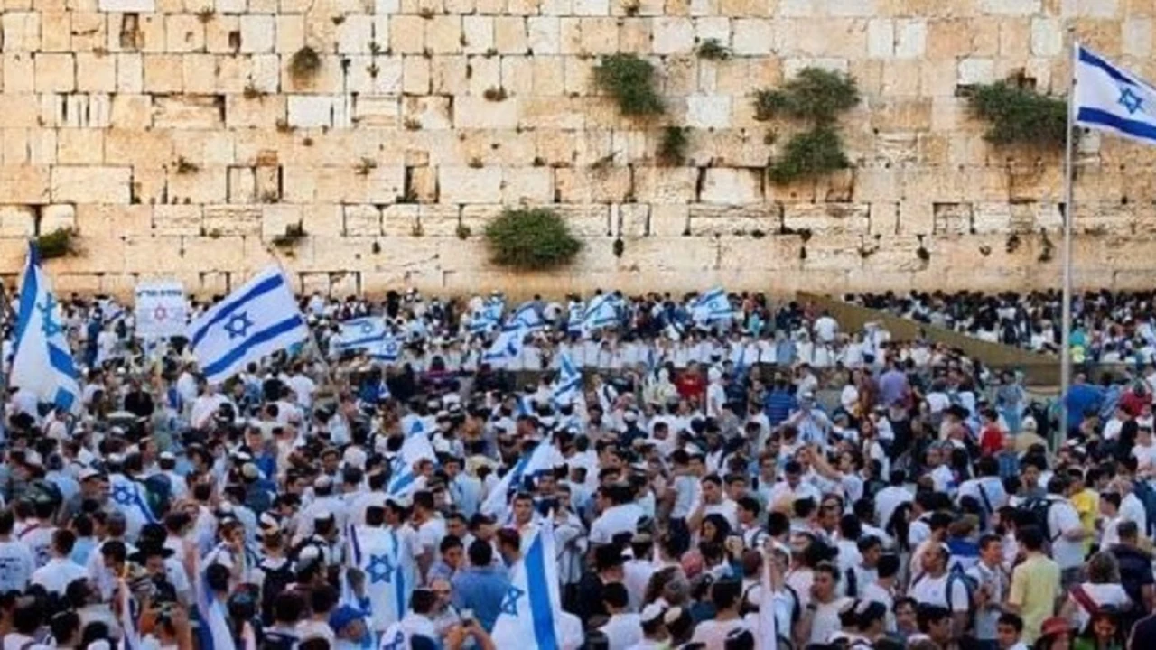 Vue du Kotel à Jérusalem pendant une cérémonie