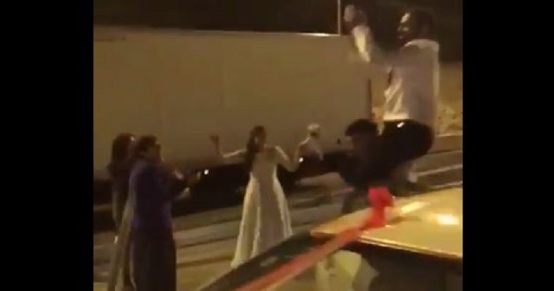 Mariage sur l'autoroute