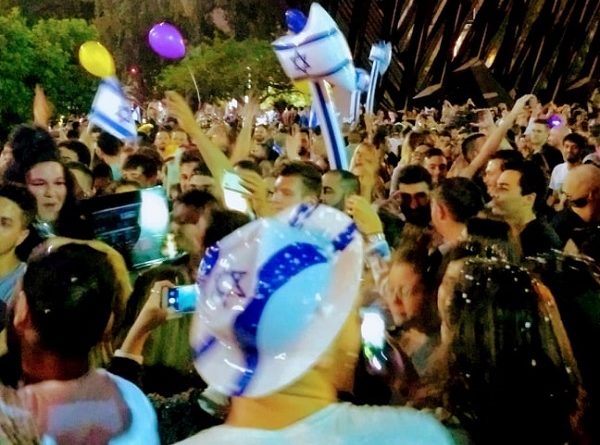 Grosse claque pour les antisémites : la population d’Israël dépasse les 9 millions d’habitants et 75% des Juifs israéliens sont nés en Israël !!!