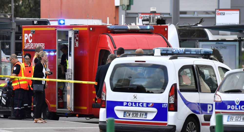 Villeurbanne : 1 tueur afghan au couteau, 1 mort, 9 blessés